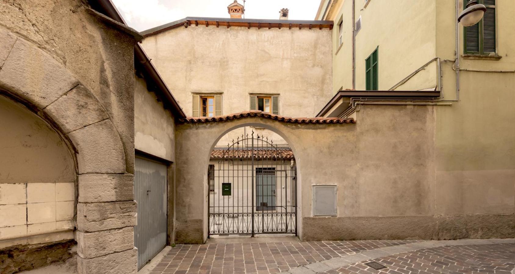 Charming Joivy Flat Next To Duomo Di Como Exteriér fotografie